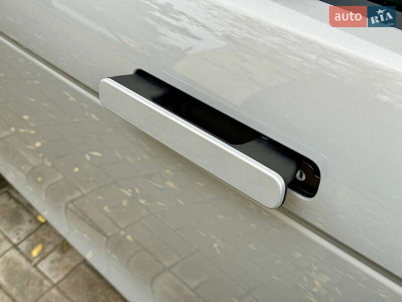 Внедорожник / Кроссовер Land Rover Range Rover Evoque 2022 в Днепре