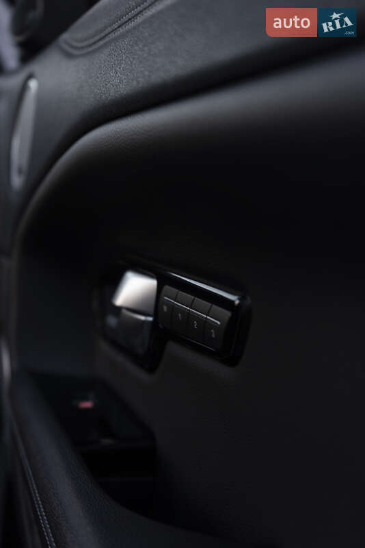 Позашляховик / Кросовер Land Rover Range Rover Evoque 2018 в Ужгороді фото 24 Позашляховик / Кросовер Land Rover Range Rover Evoque 2018 в Ужгороді