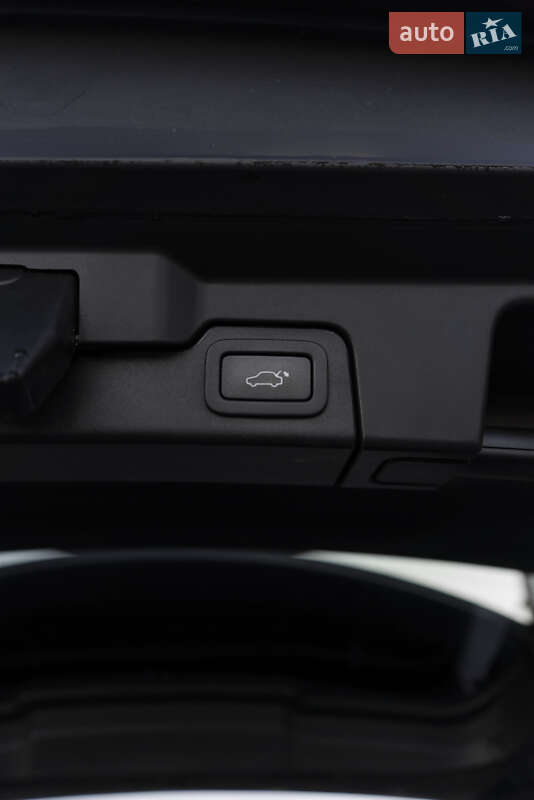 Позашляховик / Кросовер Land Rover Range Rover Evoque 2018 в Ужгороді фото 33 Позашляховик / Кросовер Land Rover Range Rover Evoque 2018 в Ужгороді