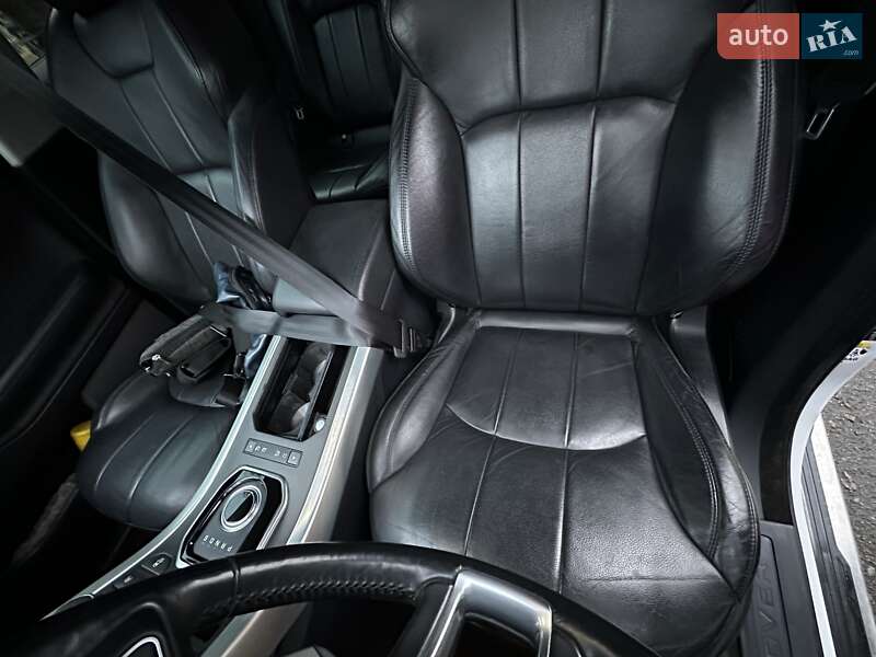 Внедорожник / Кроссовер Land Rover Range Rover Evoque 2016 в Киеве