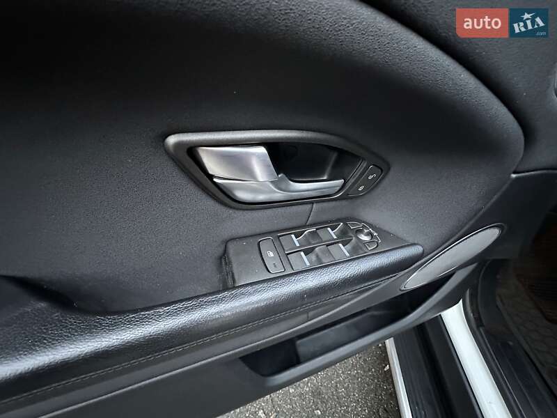 Внедорожник / Кроссовер Land Rover Range Rover Evoque 2016 в Киеве