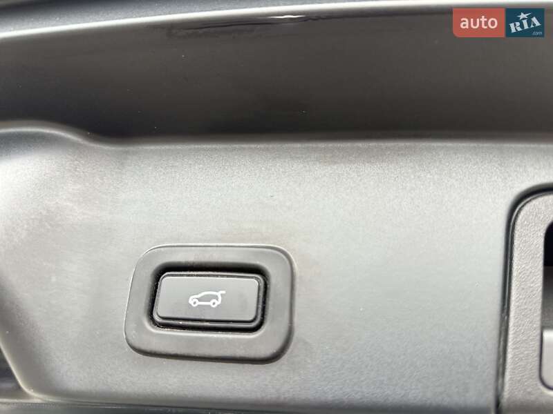 Внедорожник / Кроссовер Land Rover Range Rover Evoque 2019 в Черновцах