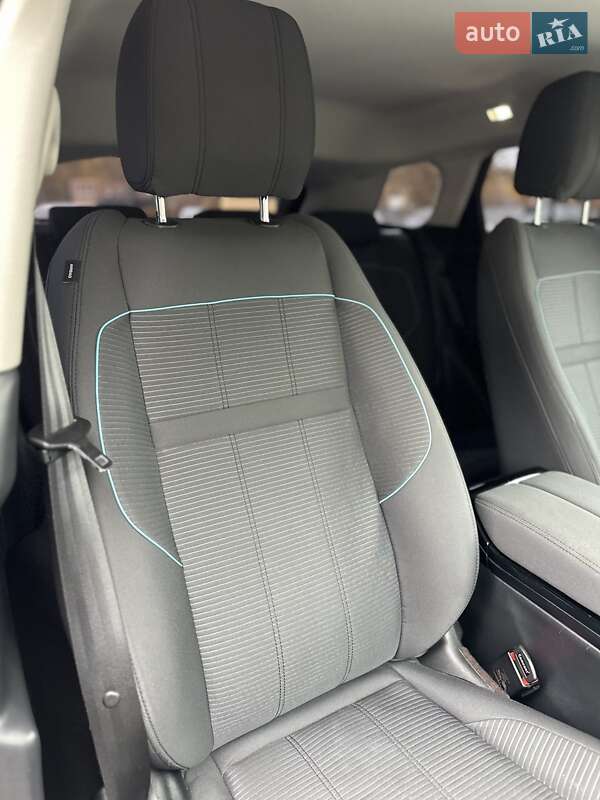 Внедорожник / Кроссовер Land Rover Range Rover Evoque 2019 в Черновцах