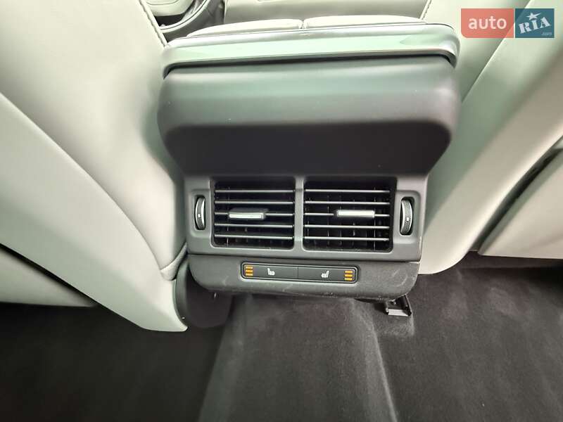 Внедорожник / Кроссовер Land Rover Range Rover Evoque 2020 в Киеве