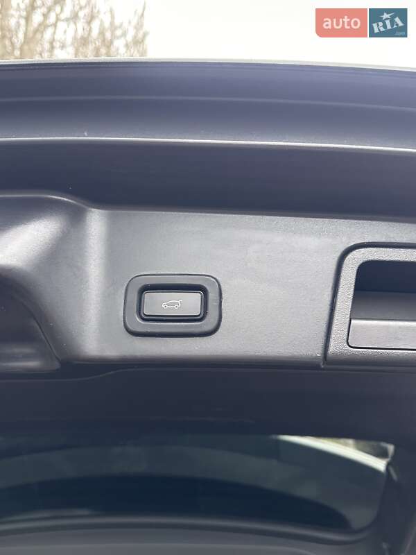 Позашляховик / Кросовер Land Rover Range Rover Evoque 2019 в Дніпрі