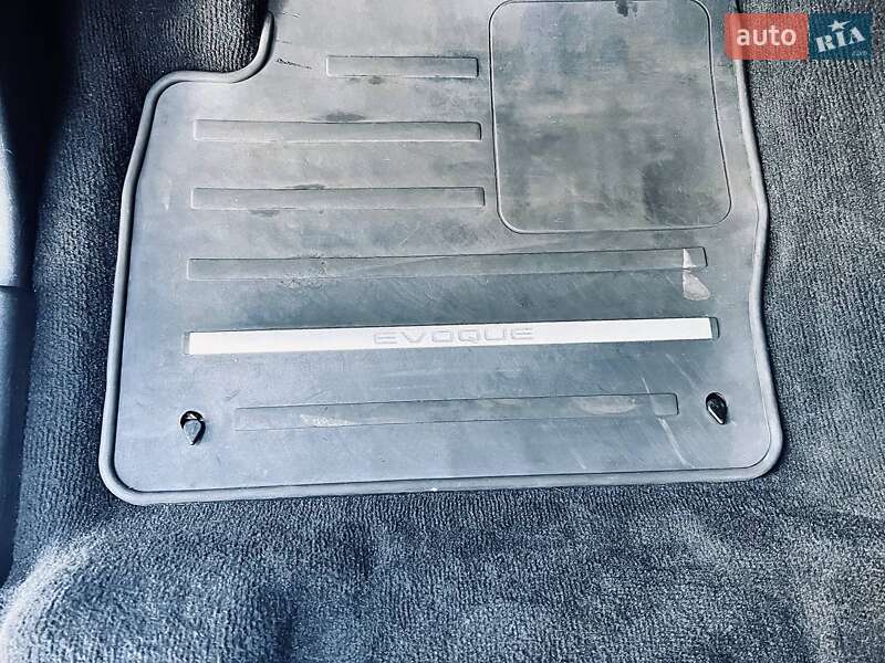 Внедорожник / Кроссовер Land Rover Range Rover Evoque 2017 в Киеве фото 23 Внедорожник / Кроссовер Land Rover Range Rover Evoque 2017 в Киеве