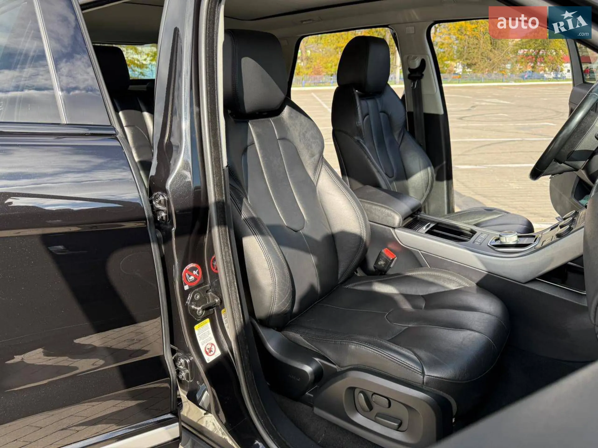 2015 Land Rover Range Rover Evoque - мініатюра 39