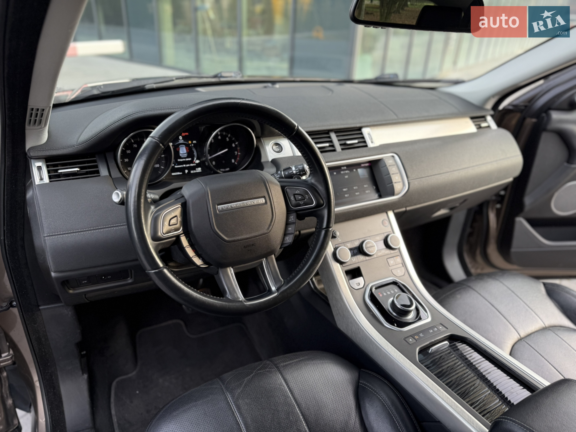 2017 Land Rover Range Rover Evoque - мініатюра 31