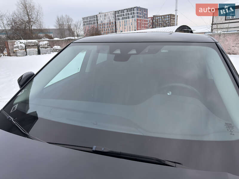 Внедорожник / Кроссовер Land Rover Range Rover Evoque 2019 в Киеве