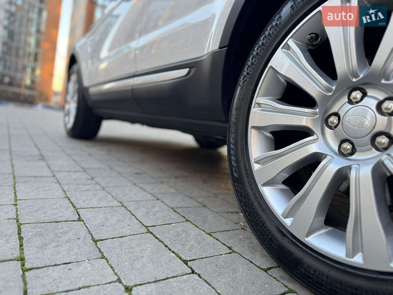 Внедорожник / Кроссовер Land Rover Range Rover Evoque 2017 в Ивано-Франковске