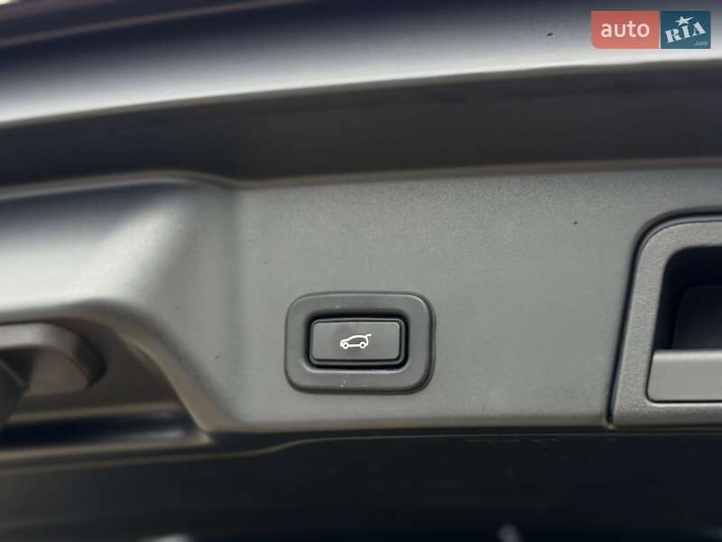 Внедорожник / Кроссовер Land Rover Range Rover Evoque 2021 в Одессе