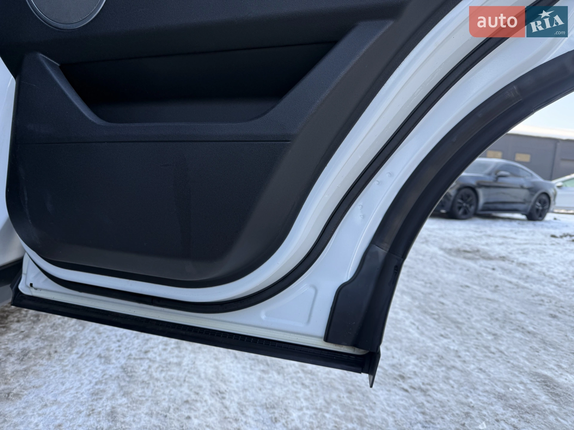2011 Land Rover Range Rover Evoque - мініатюра 29