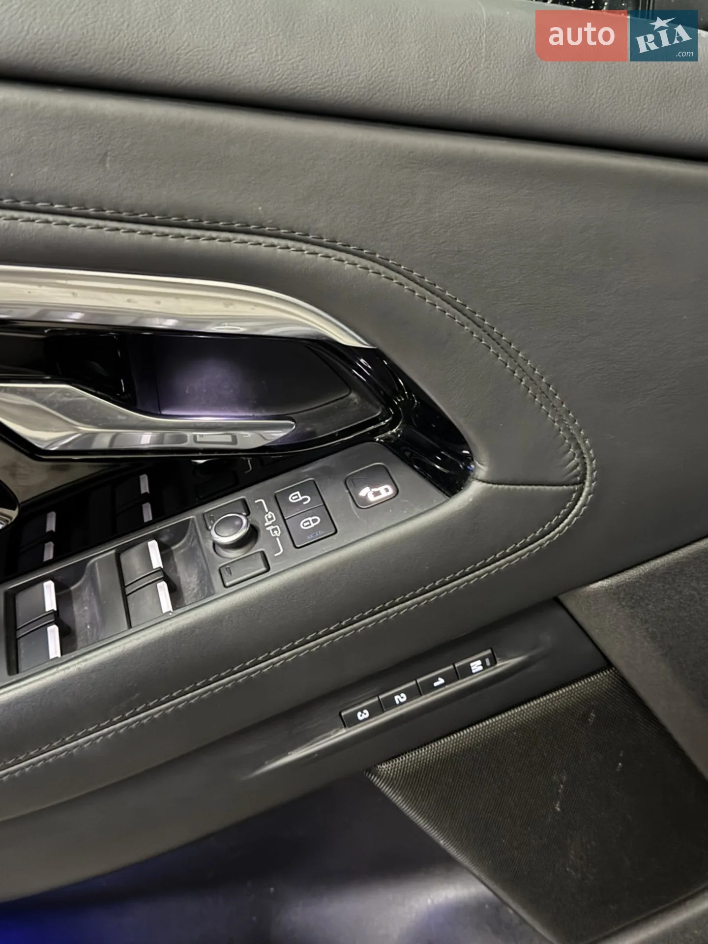 2019 Land Rover Range Rover Evoque - мініатюра 34