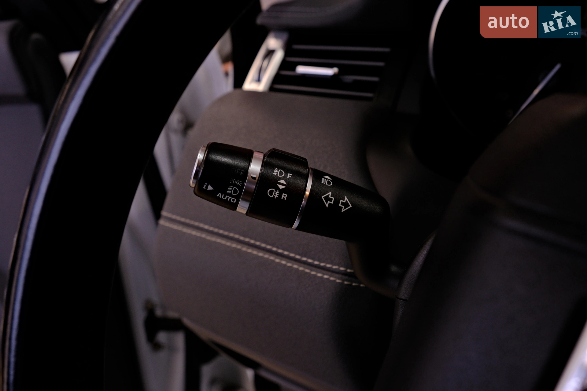 2011 Land Rover Range Rover Evoque - мініатюра 25