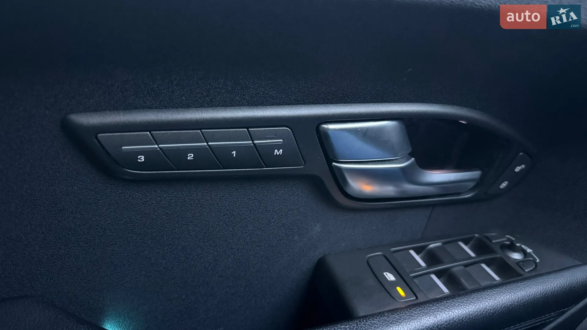 2015 Land Rover Range Rover Evoque - мініатюра 32