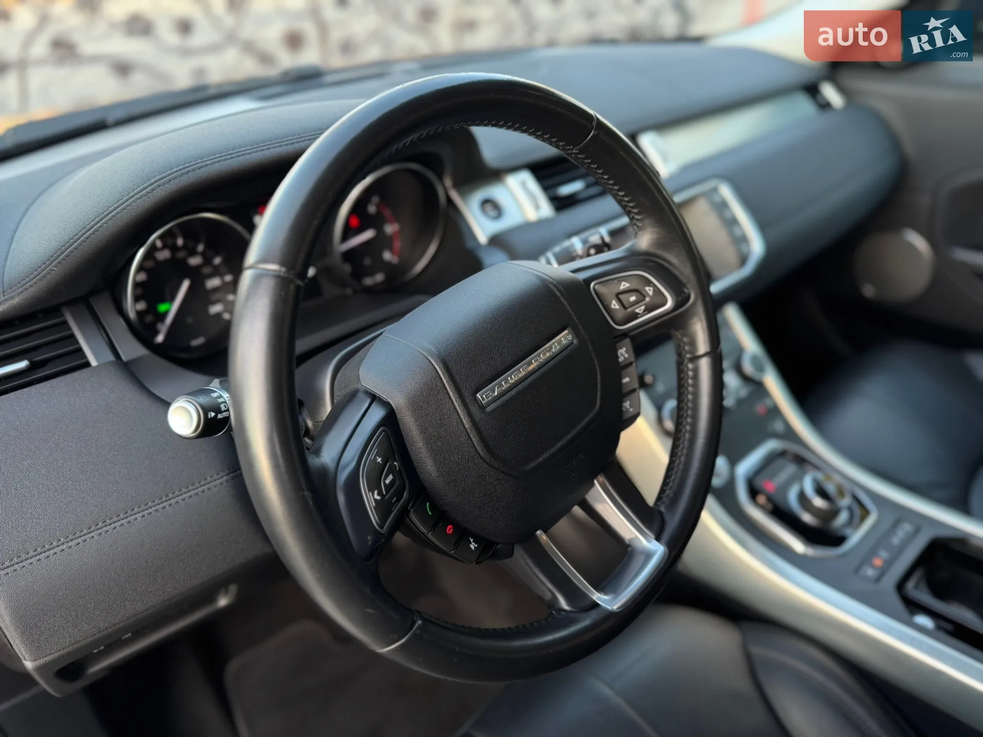 2019 Land Rover Range Rover Evoque - мініатюра 46