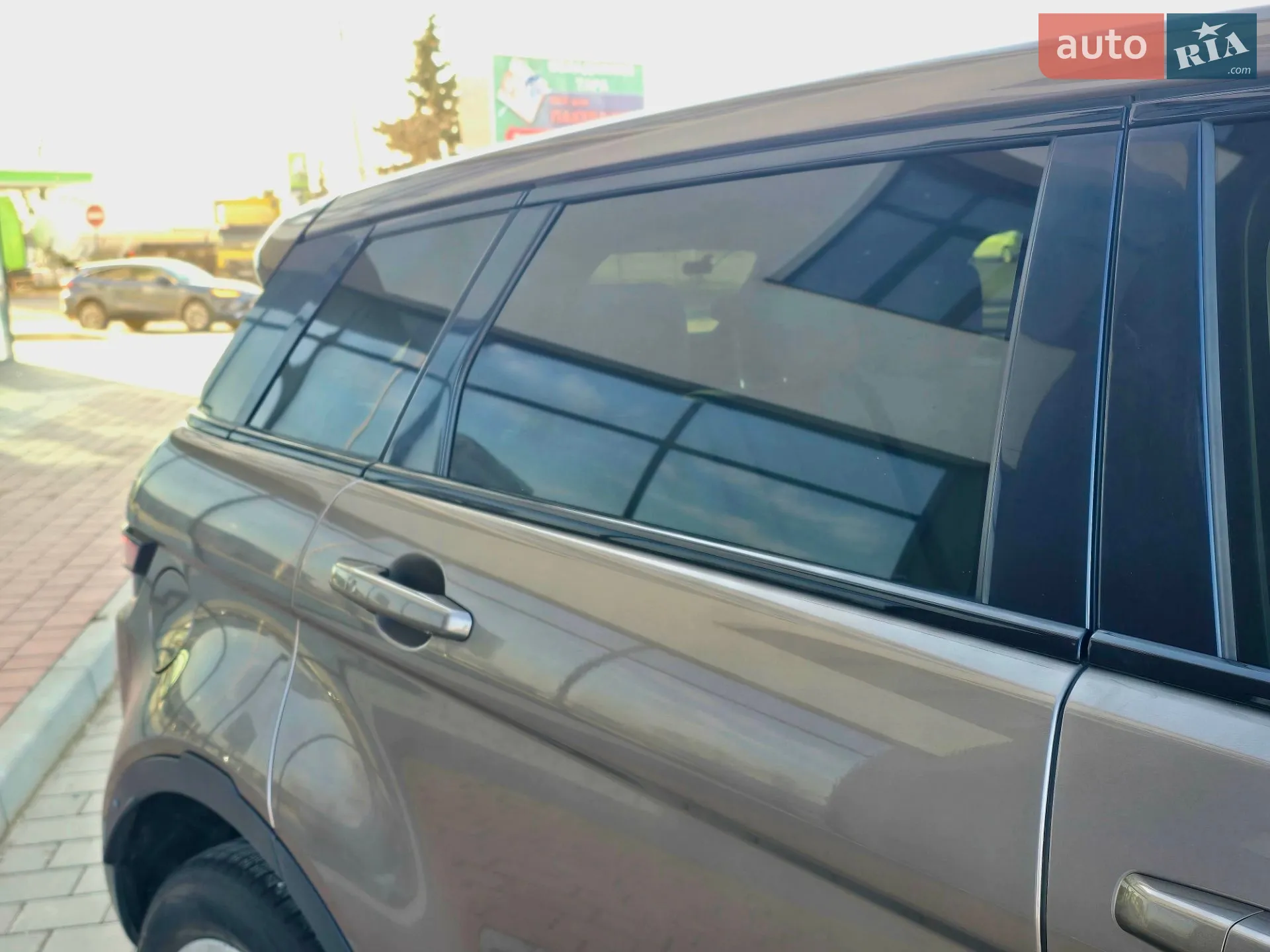 2015 Land Rover Range Rover Evoque - мініатюра 28