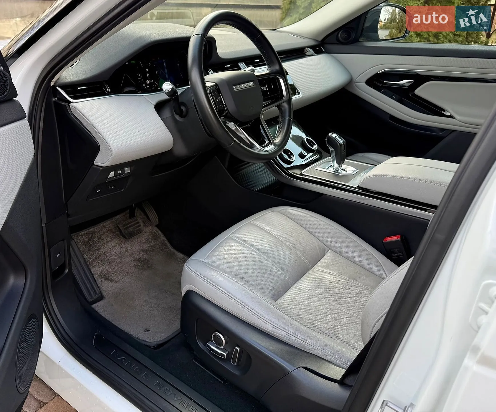 2021 Land Rover Range Rover Evoque - мініатюра 16