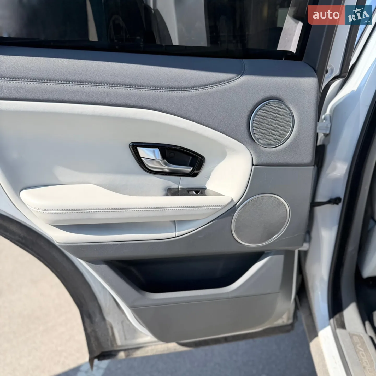 2016 Land Rover Range Rover Evoque - мініатюра 33