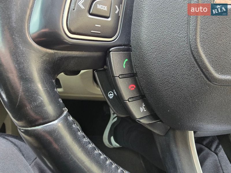 Внедорожник / Кроссовер Land Rover Range Rover Evoque 2015 в Ивано-Франковске