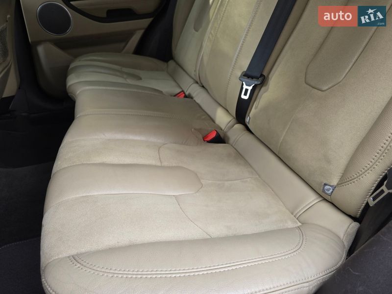 Внедорожник / Кроссовер Land Rover Range Rover Evoque 2015 в Ивано-Франковске