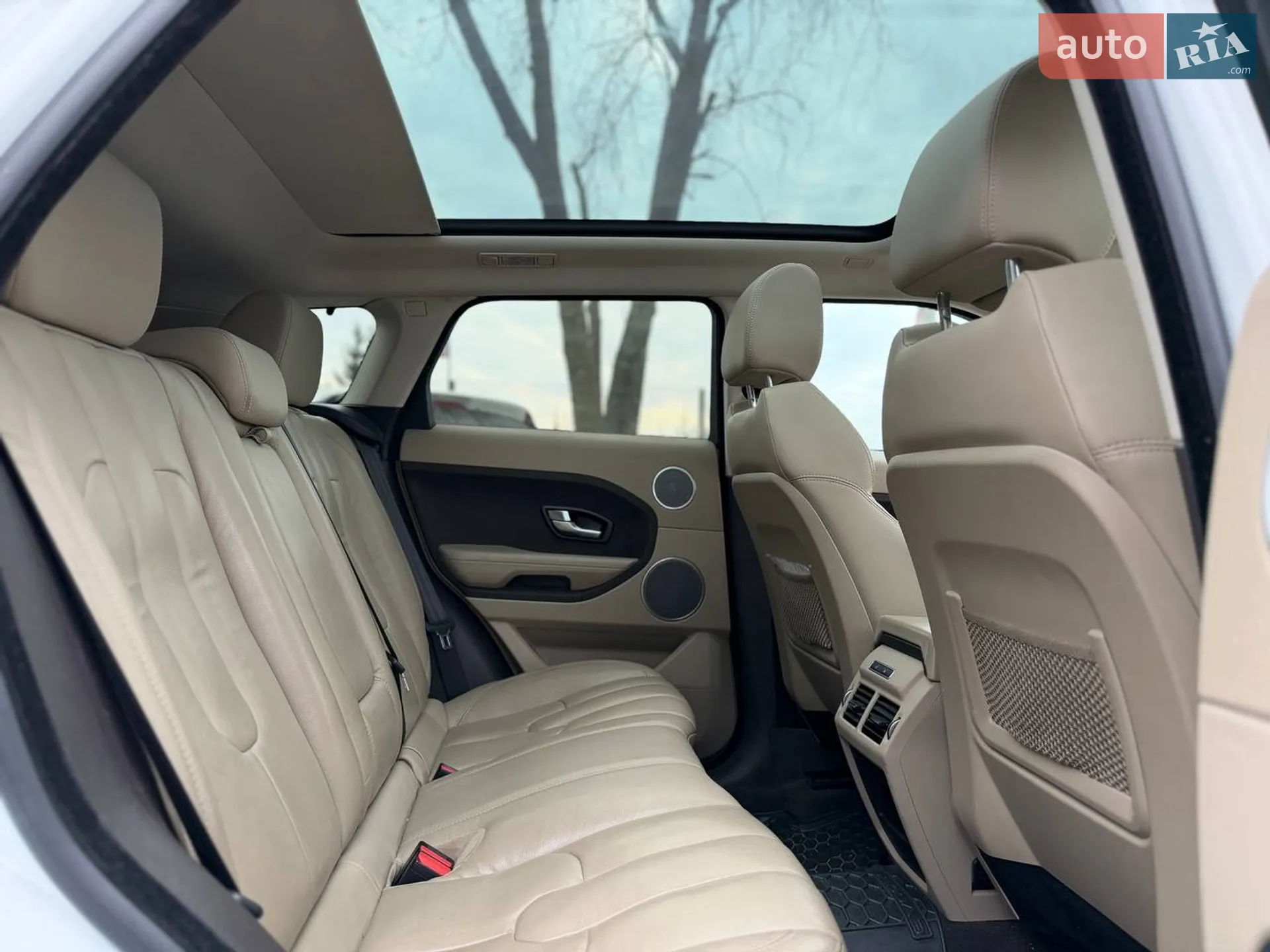 2015 Land Rover Range Rover Evoque - мініатюра 24