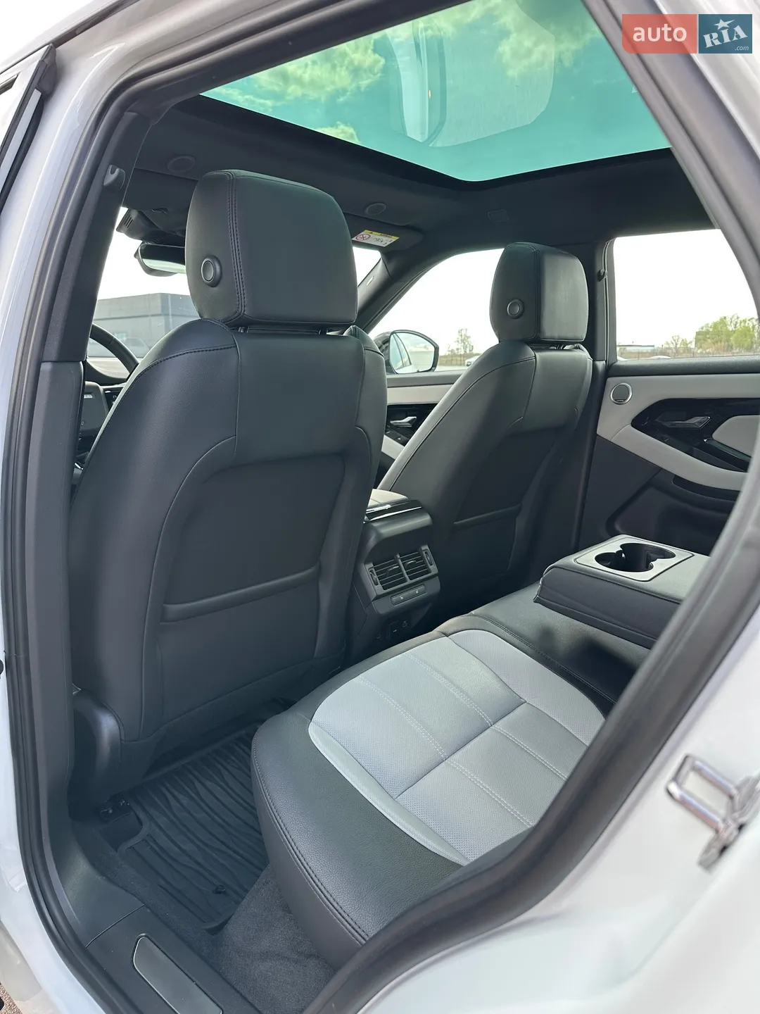 2025 Land Rover Range Rover Evoque - мініатюра 19