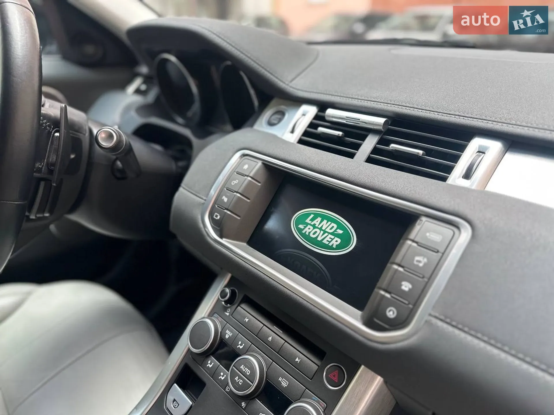 2015 Land Rover Range Rover Evoque - мініатюра 15