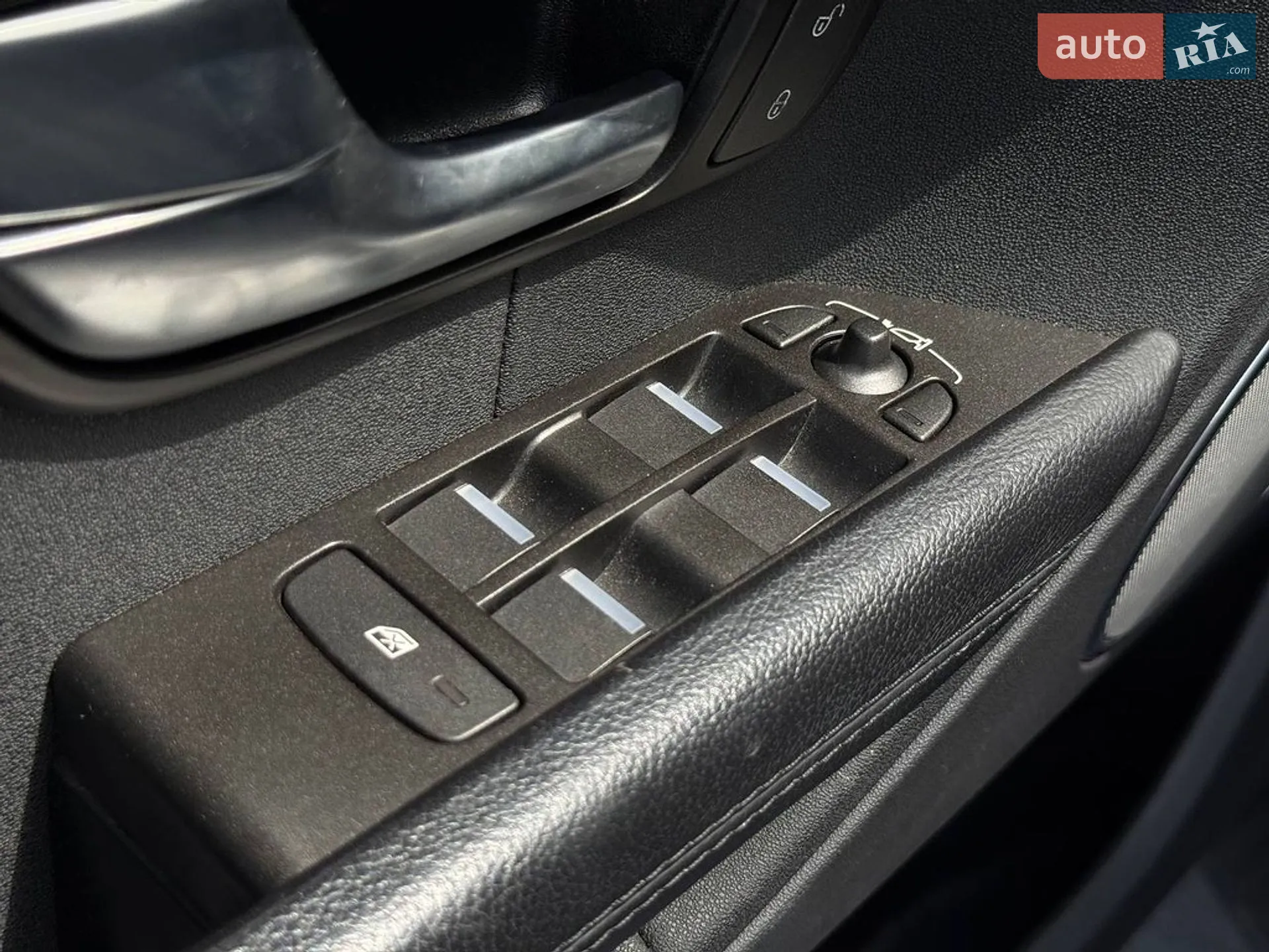 2014 Land Rover Range Rover Evoque - мініатюра 51