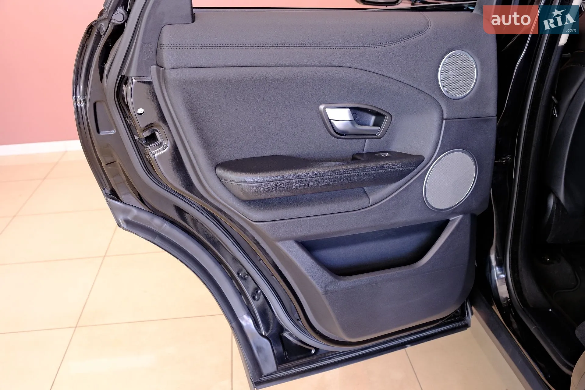 2016 Land Rover Range Rover Evoque - мініатюра 30