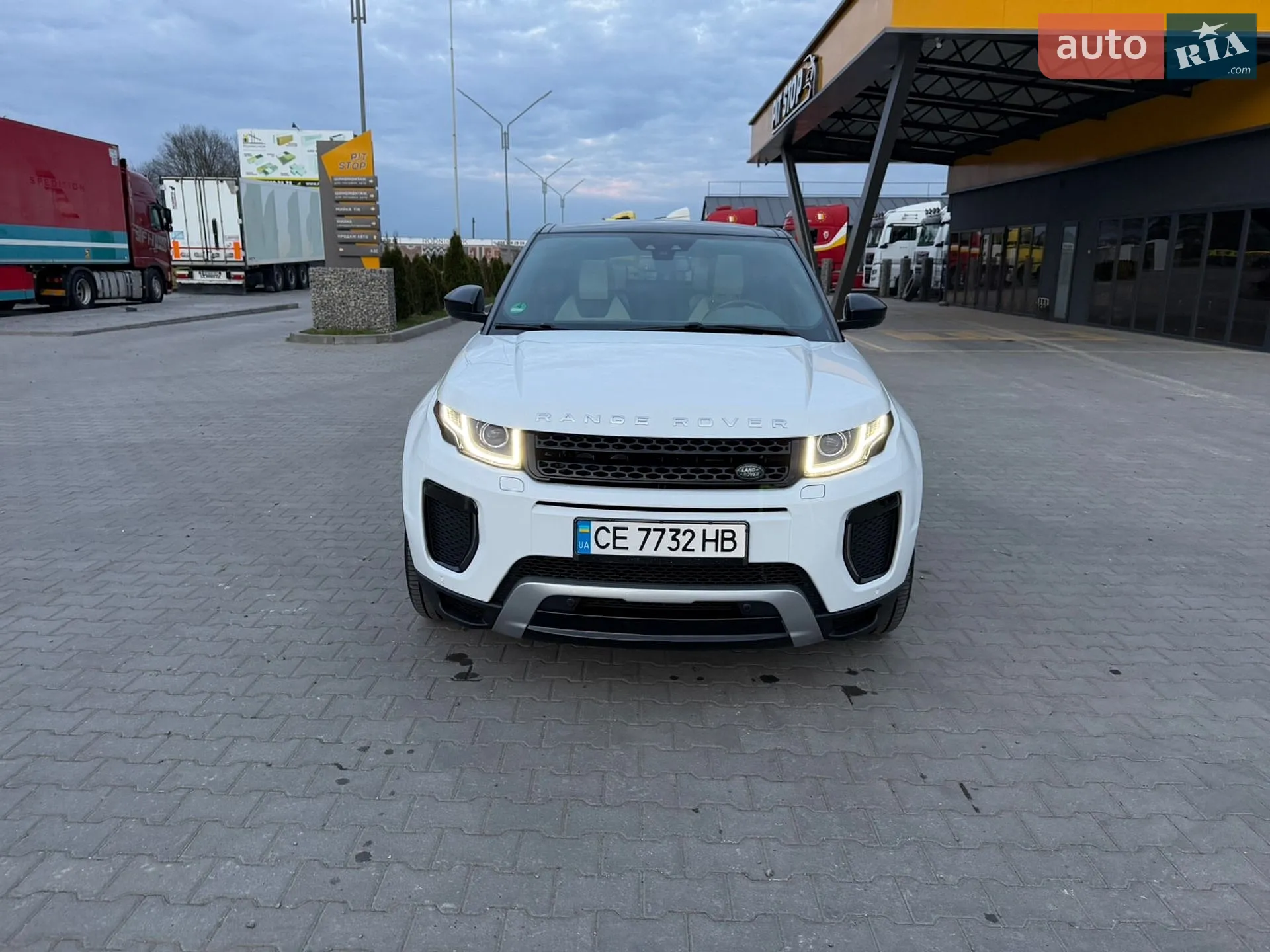 2017 Land Rover Range Rover Evoque - мініатюра 41