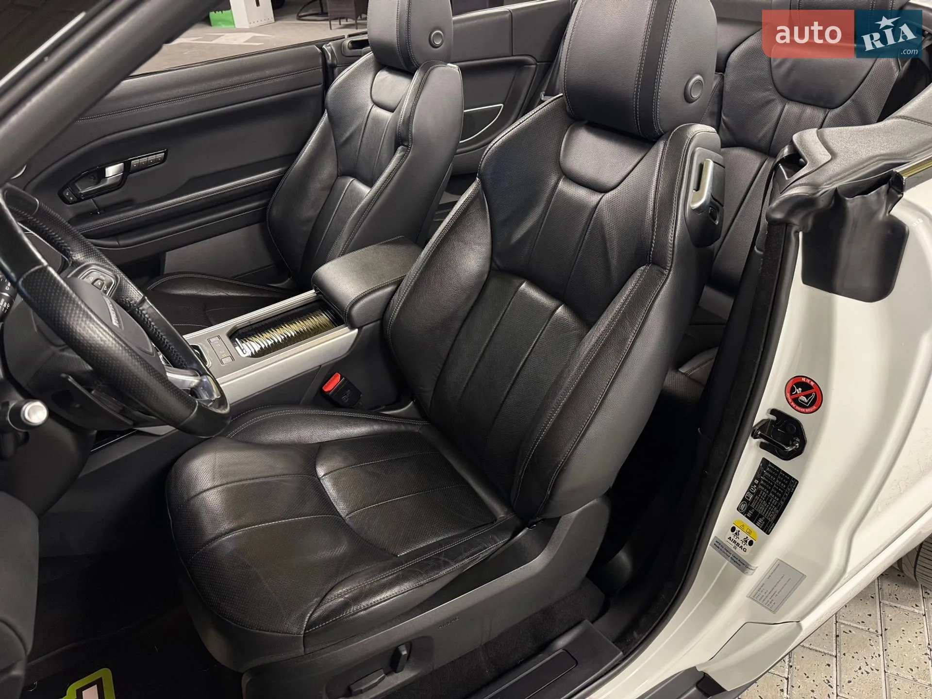 2017 Land Rover Range Rover Evoque - мініатюра 32