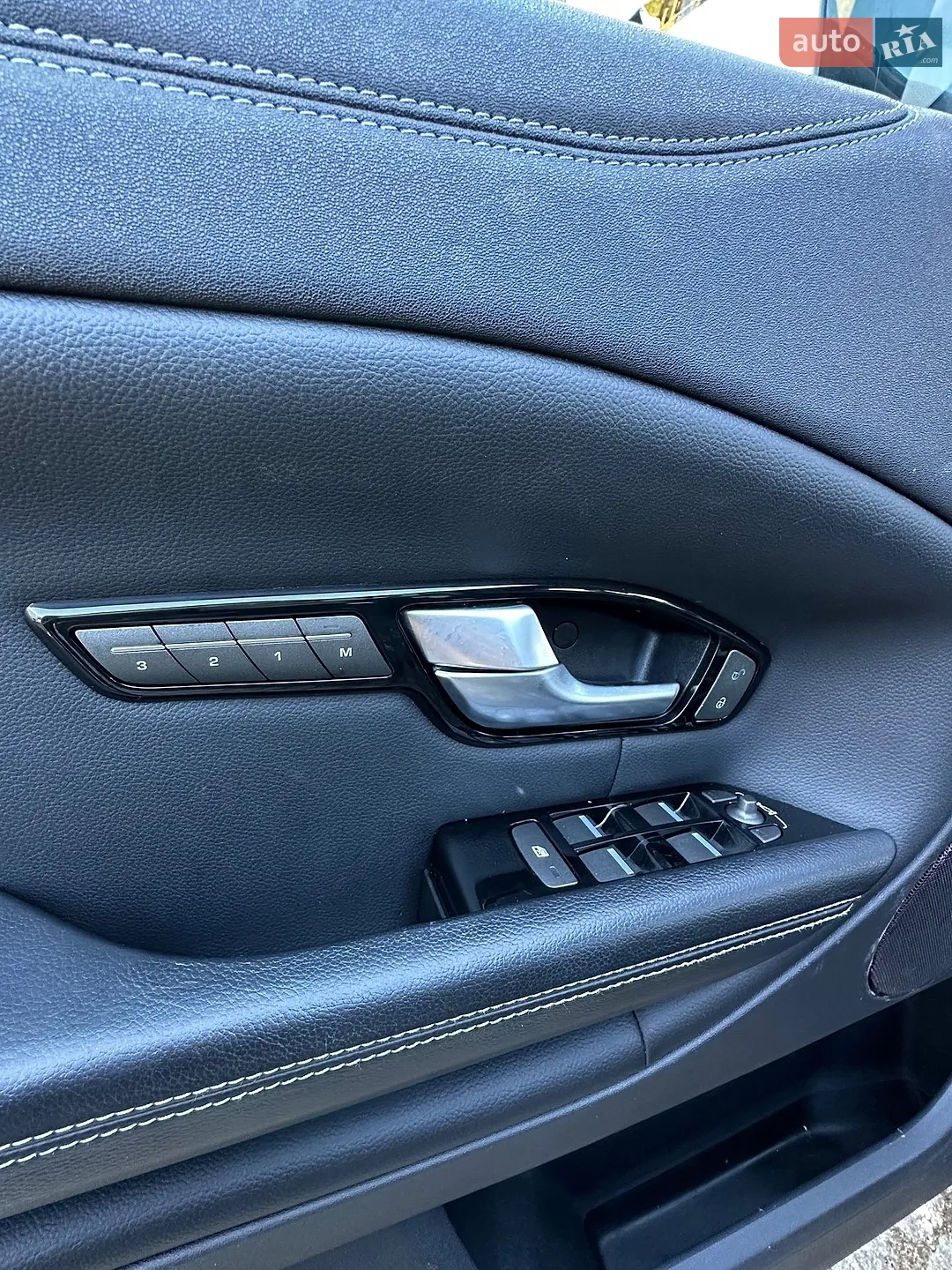 2016 Land Rover Range Rover Evoque - мініатюра 84