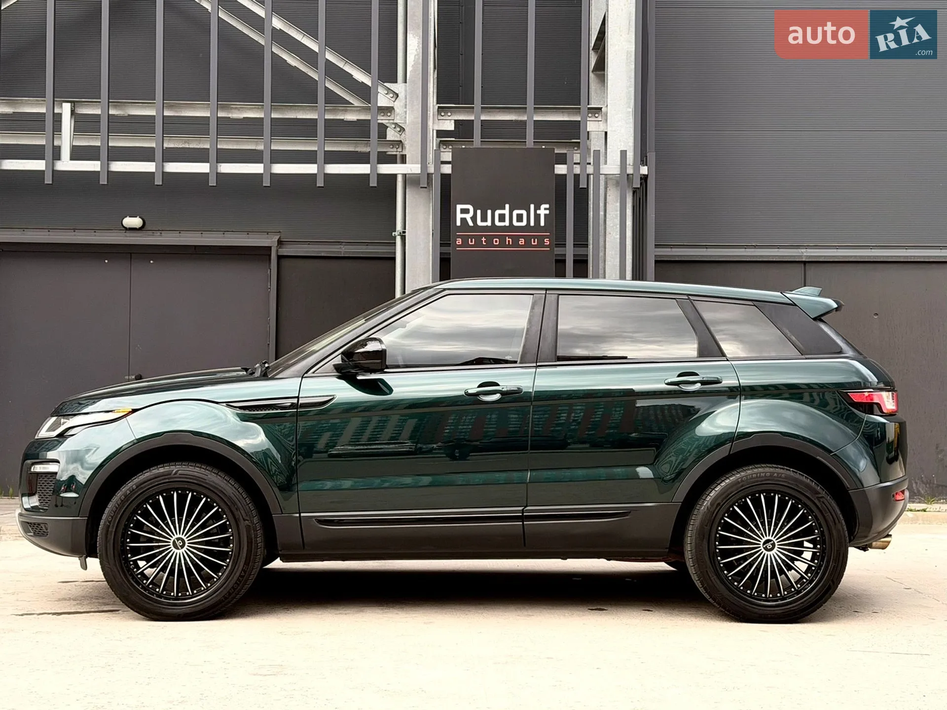 2017 Land Rover Range Rover Evoque - мініатюра 18