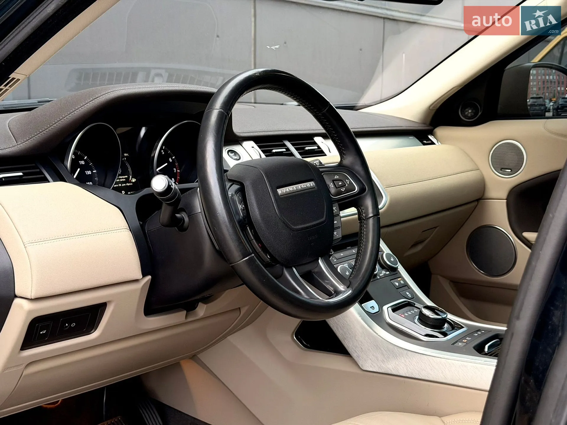 2017 Land Rover Range Rover Evoque - мініатюра 30