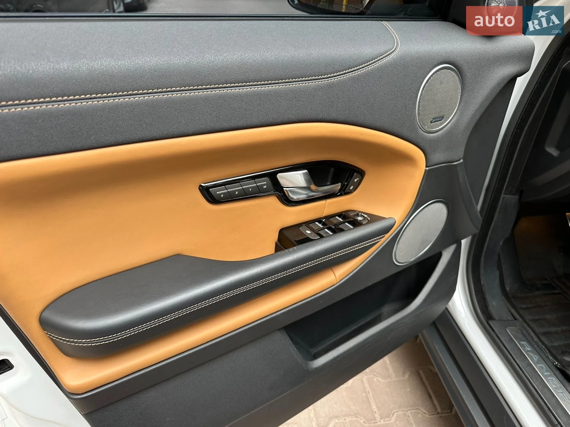 2016 Land Rover Range Rover Evoque - мініатюра 17