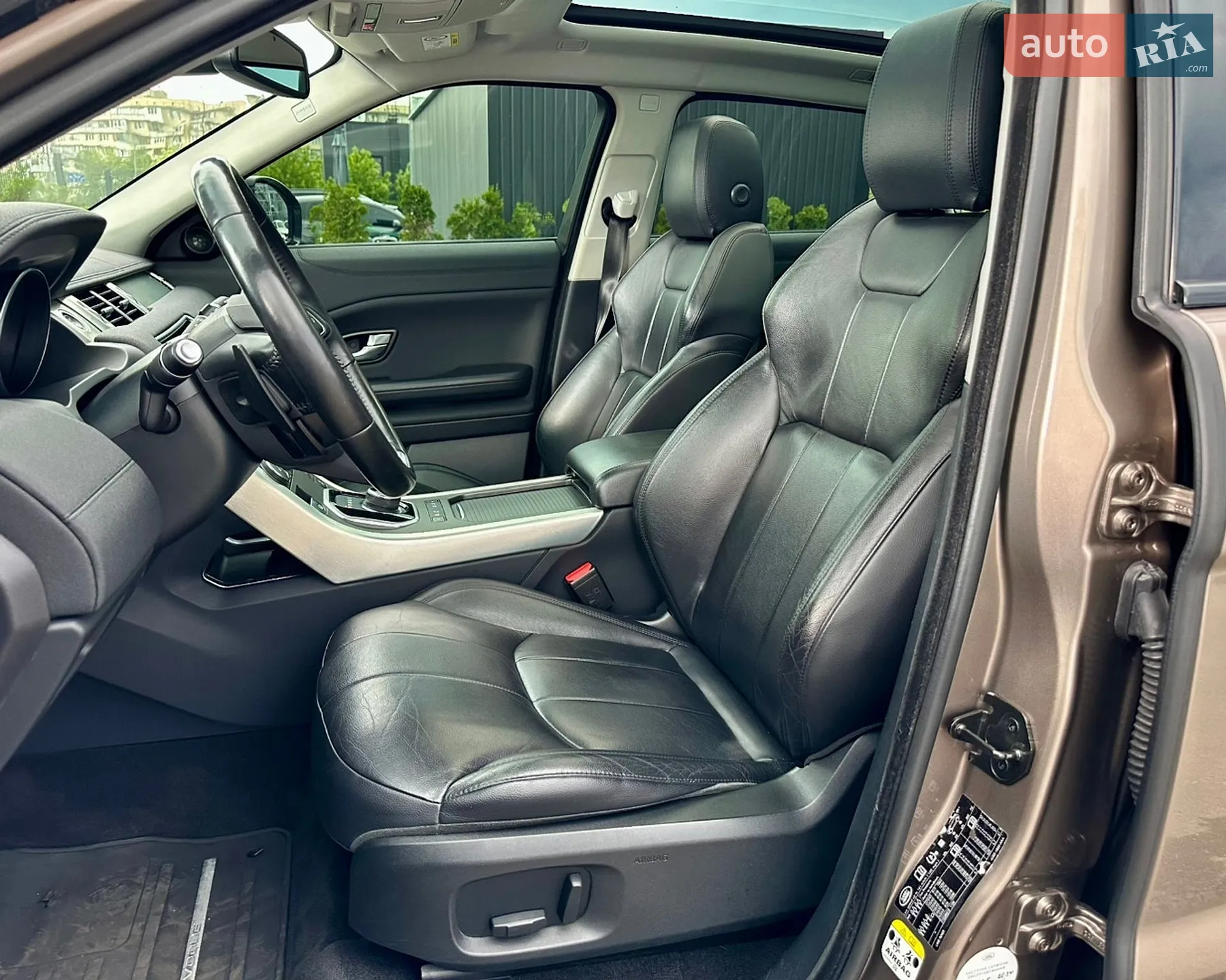 2018 Land Rover Range Rover Evoque - мініатюра 25