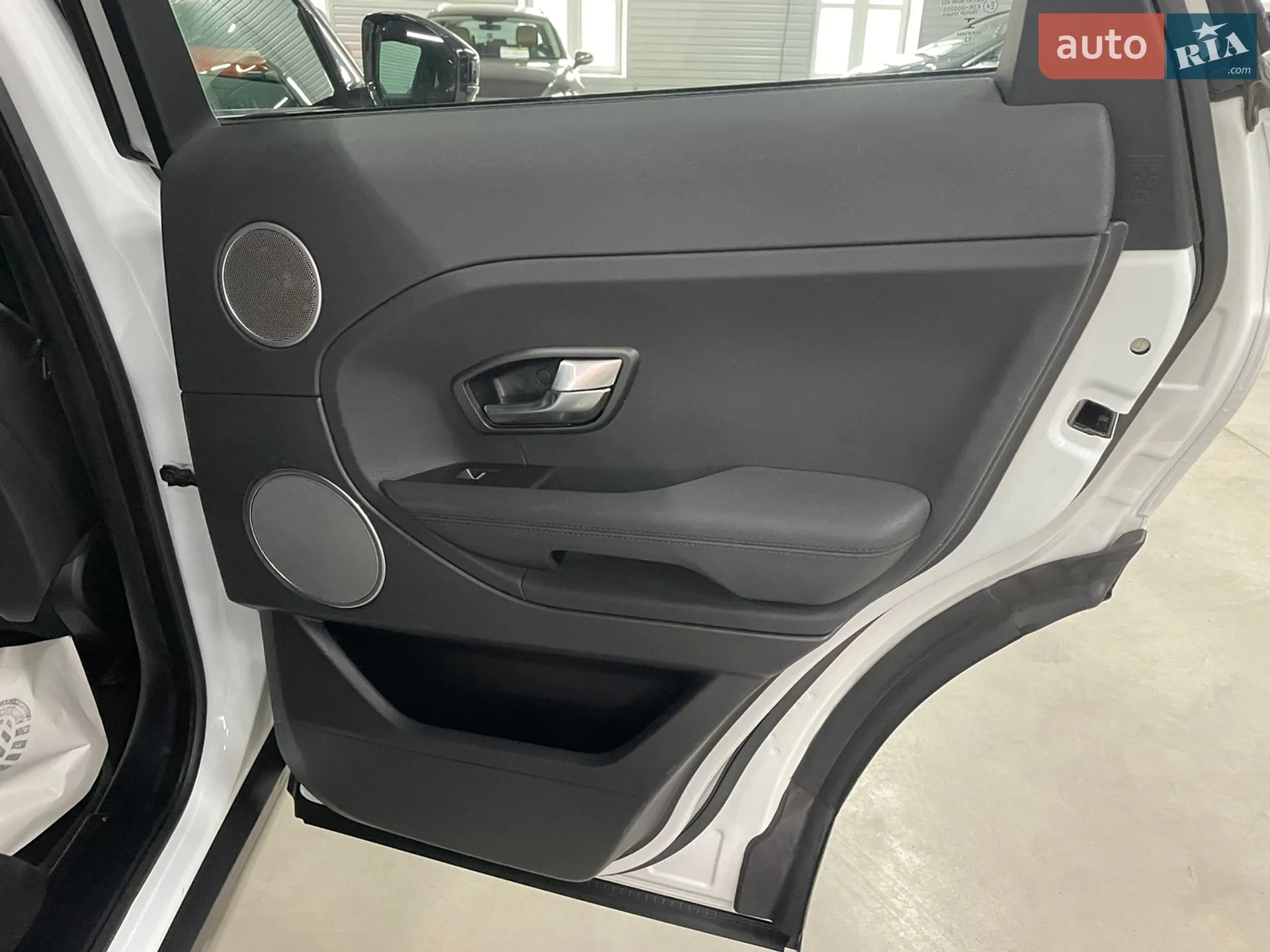 2014 Land Rover Range Rover Evoque - мініатюра 35
