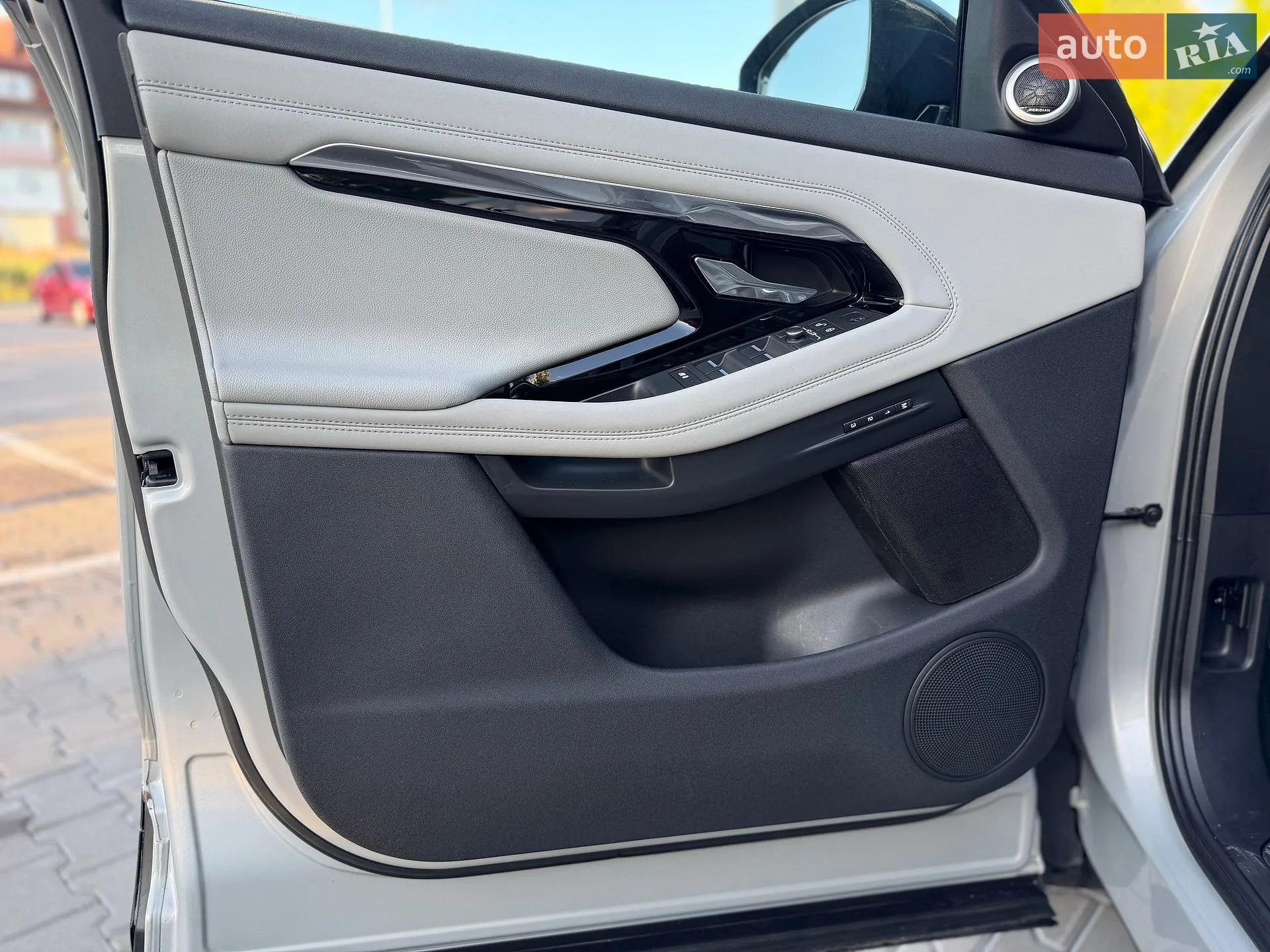 2019 Land Rover Range Rover Evoque - мініатюра 24