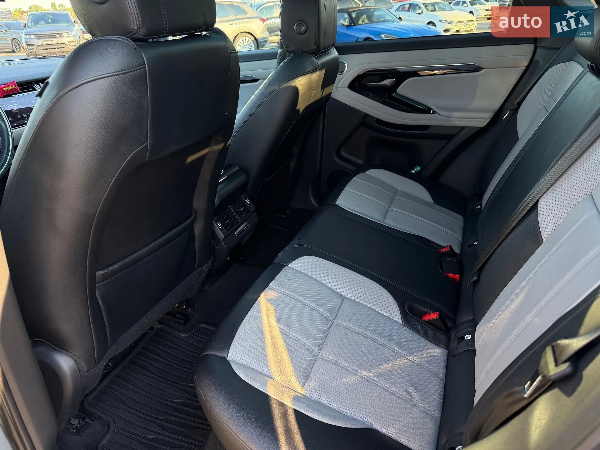 2020 Land Rover Range Rover Evoque - мініатюра 21