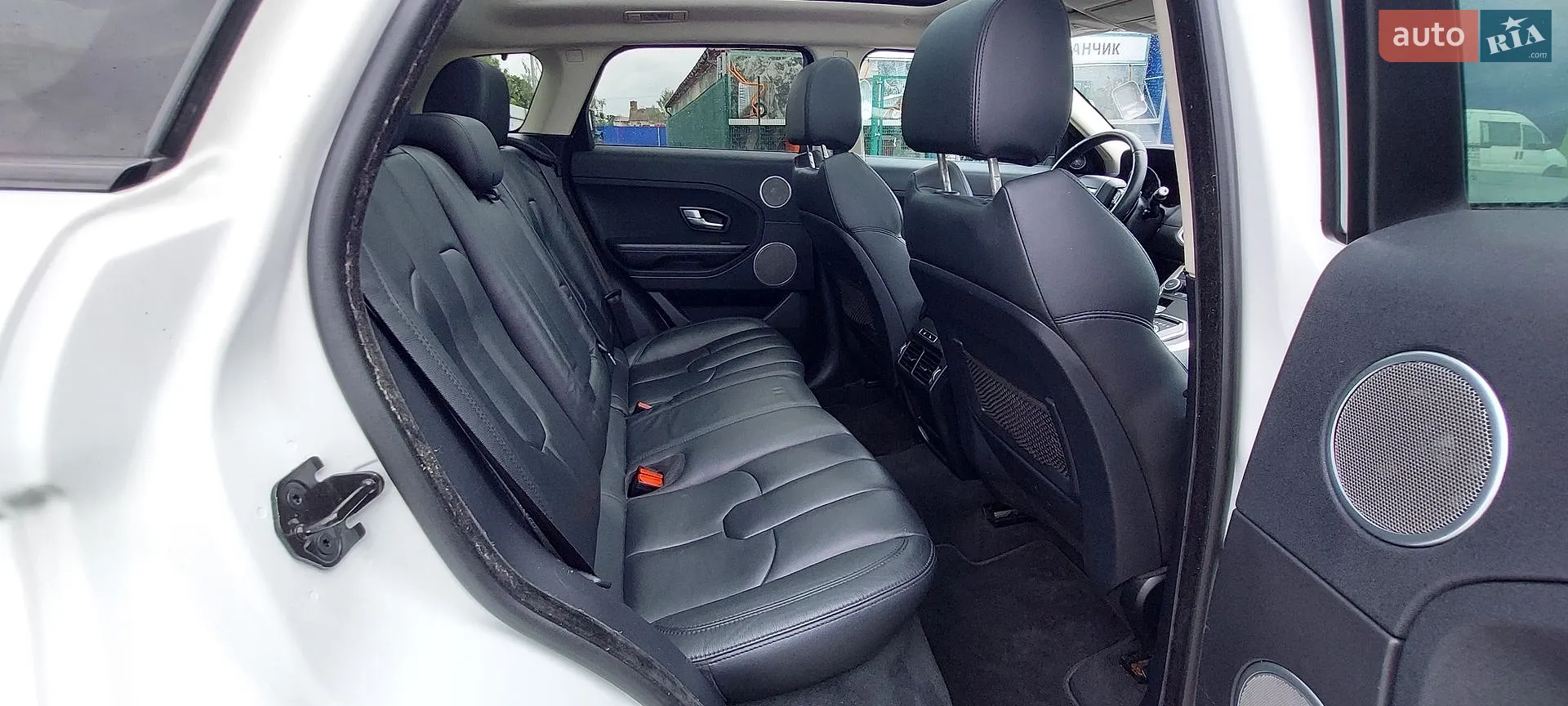2015 Land Rover Range Rover Evoque - мініатюра 32