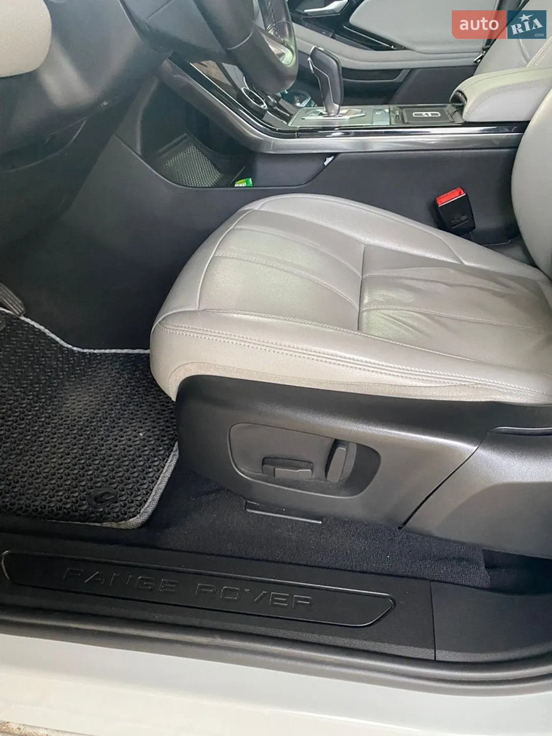 2020 Land Rover Range Rover Evoque - мініатюра 28