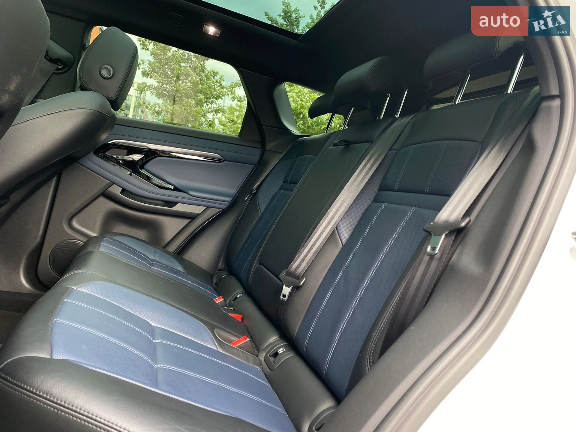 2021 Land Rover Range Rover Evoque - мініатюра 23