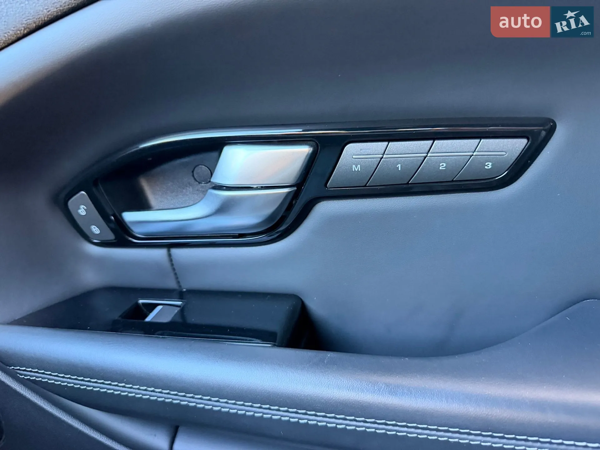 2017 Land Rover Range Rover Evoque - мініатюра 36