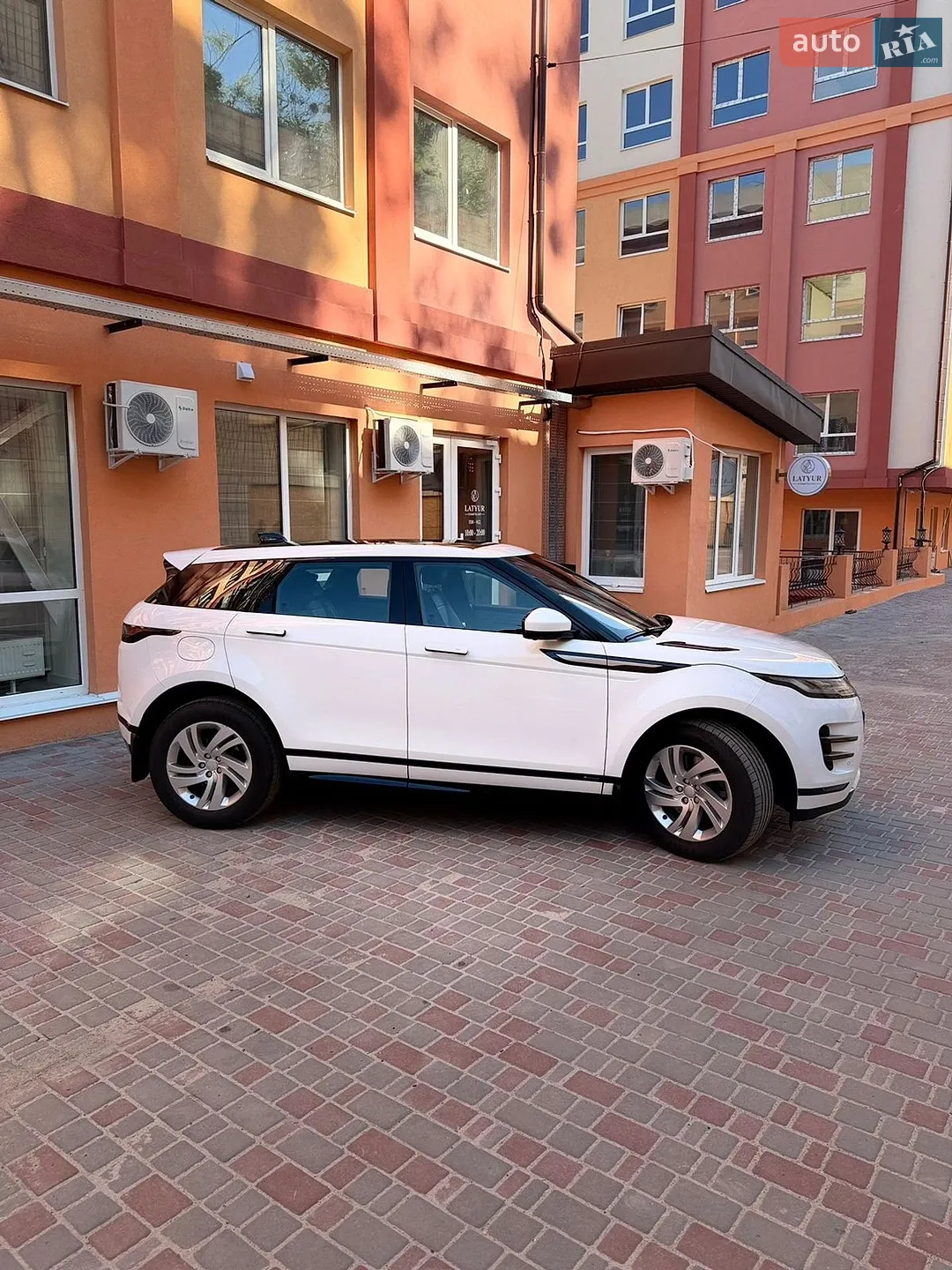 2020 Land Rover Range Rover Evoque - мініатюра 7
