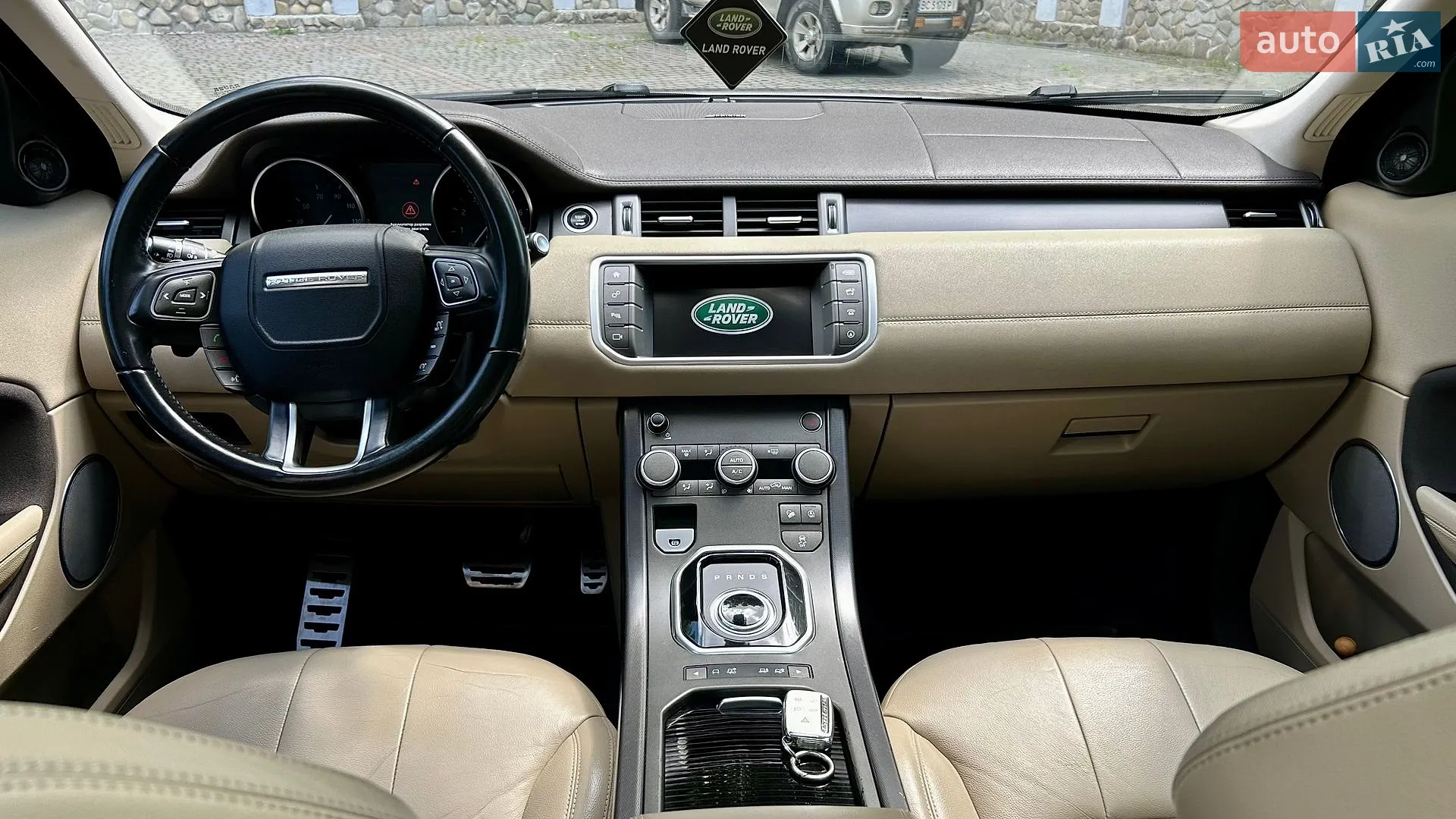 2017 Land Rover Range Rover Evoque - мініатюра 32