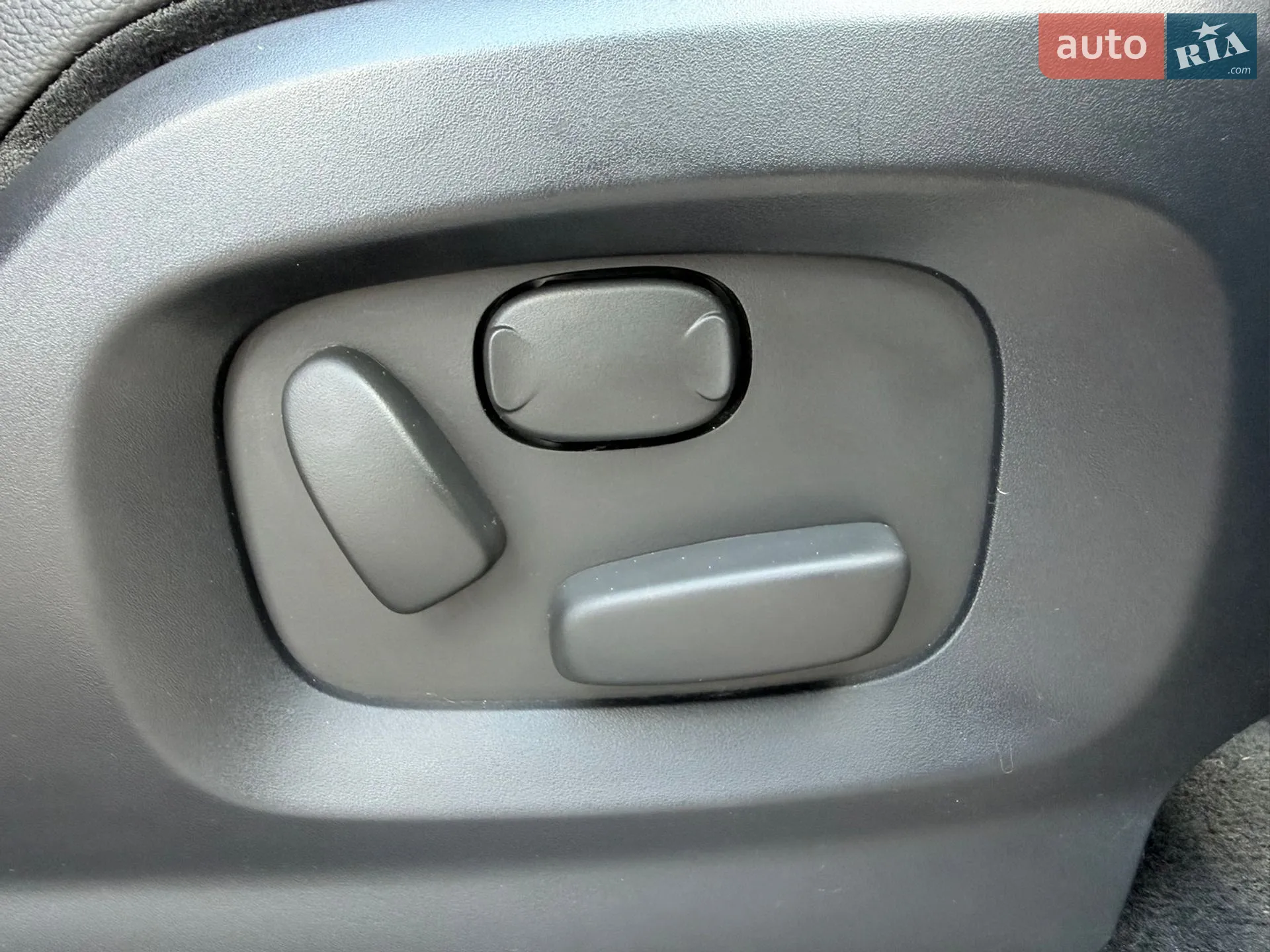 2012 Land Rover Range Rover Evoque - мініатюра 37
