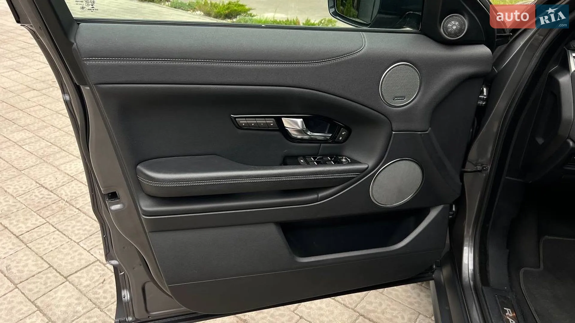 2018 Land Rover Range Rover Evoque - мініатюра 24