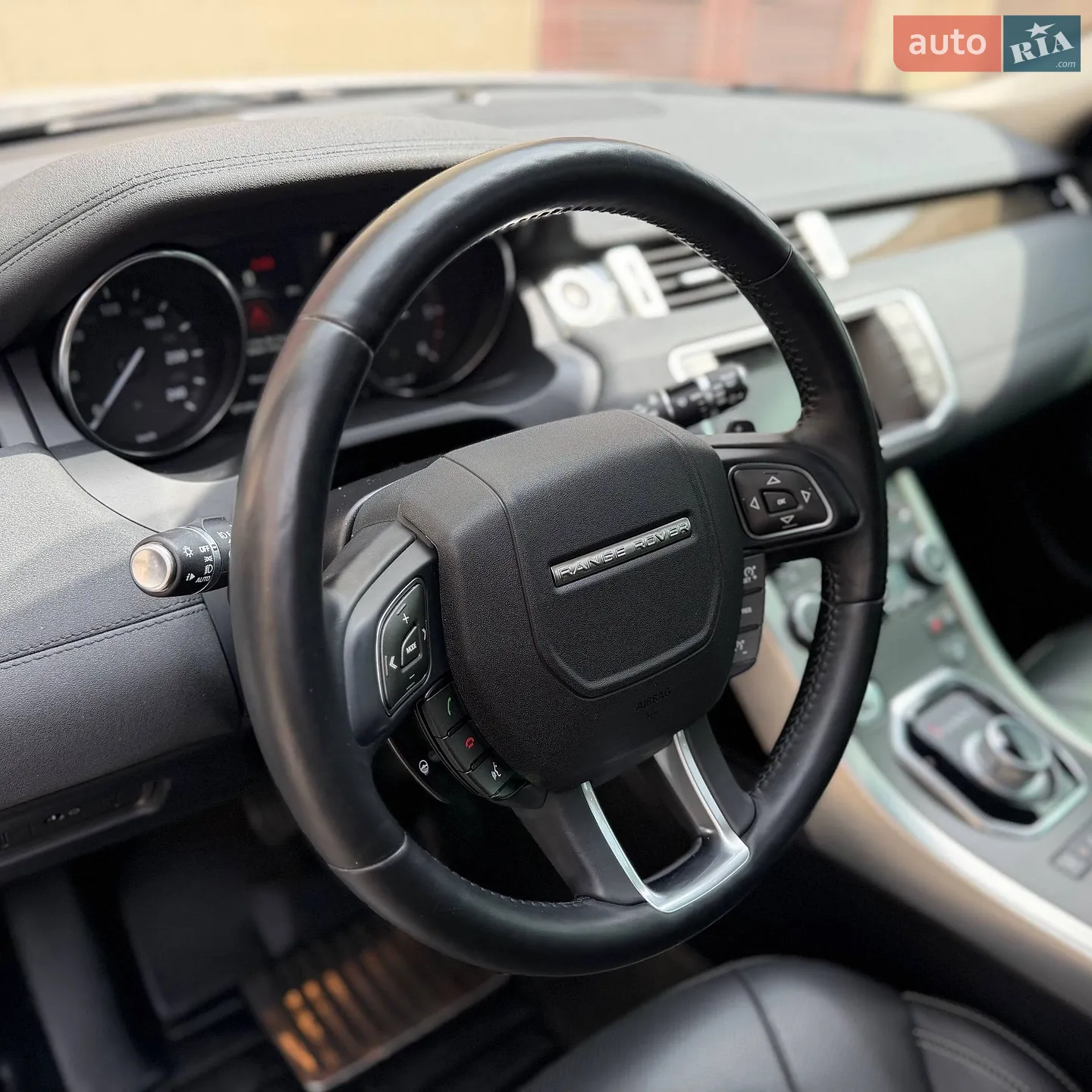 2015 Land Rover Range Rover Evoque - мініатюра 28