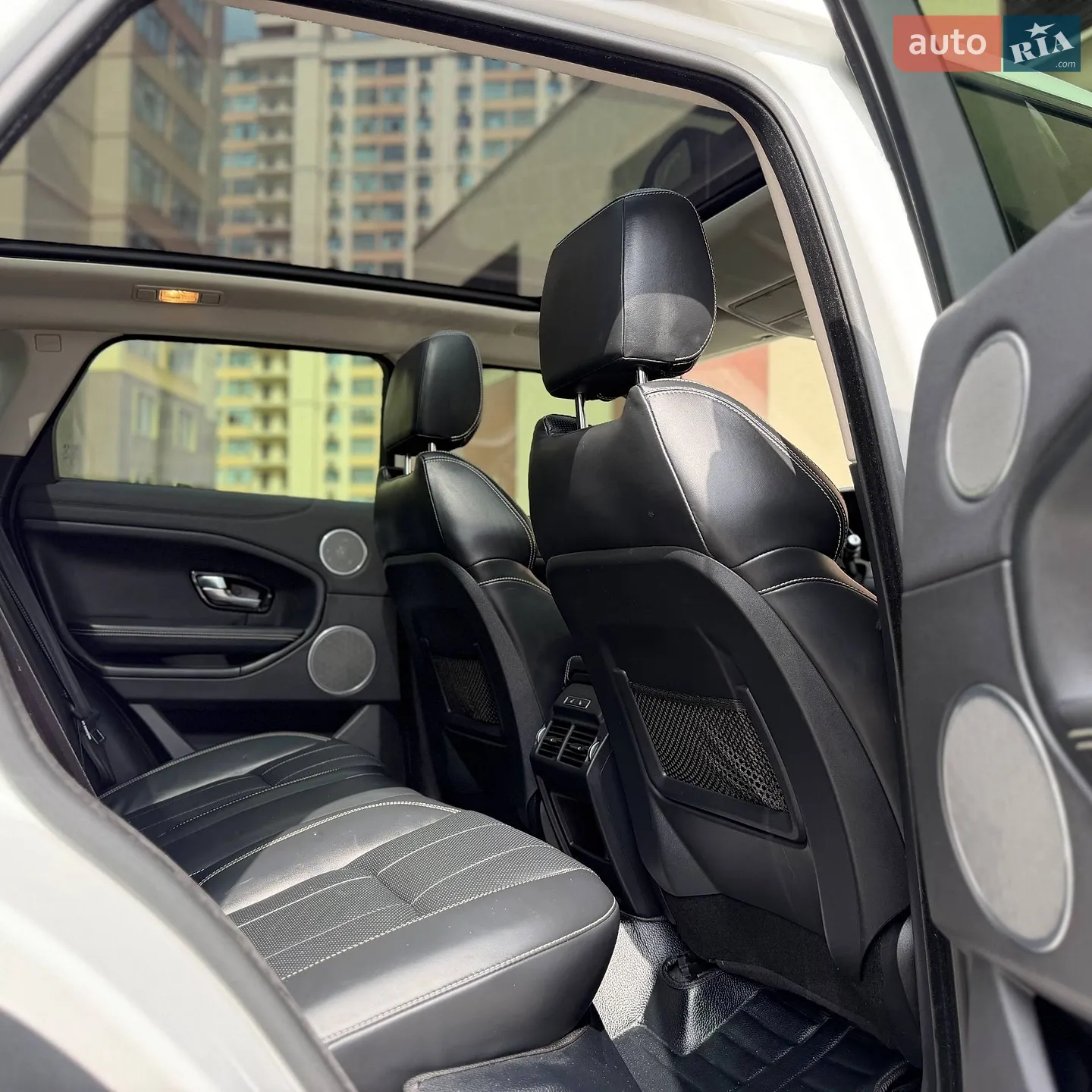 2015 Land Rover Range Rover Evoque - мініатюра 33